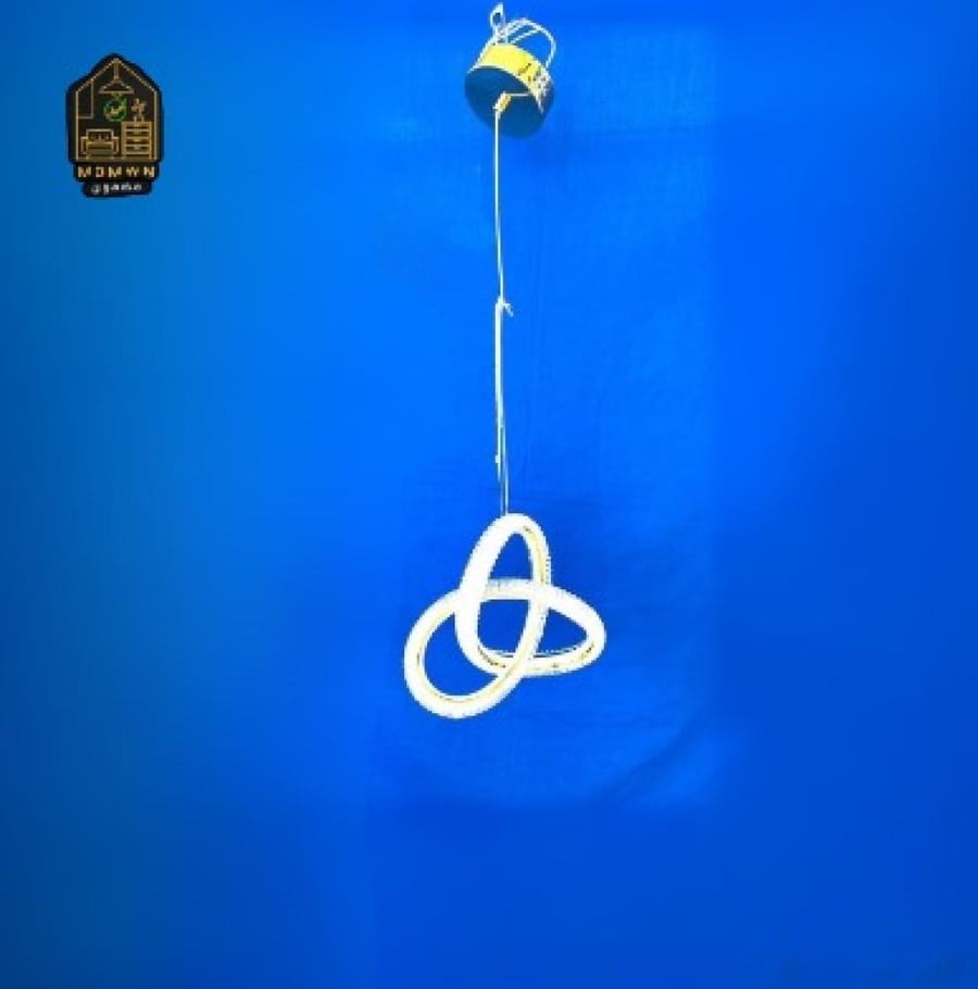 ثريا "عقد الفضاء"