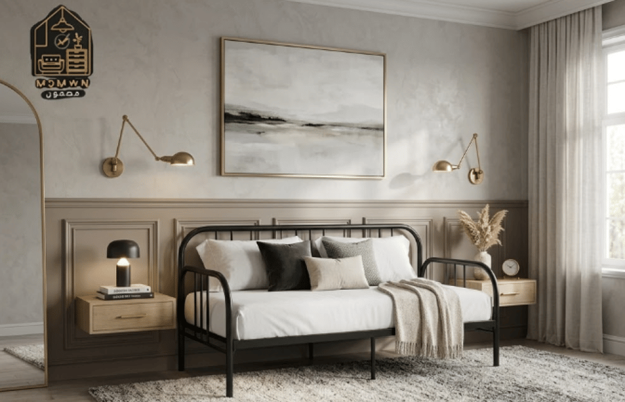Iron bed with a modern design