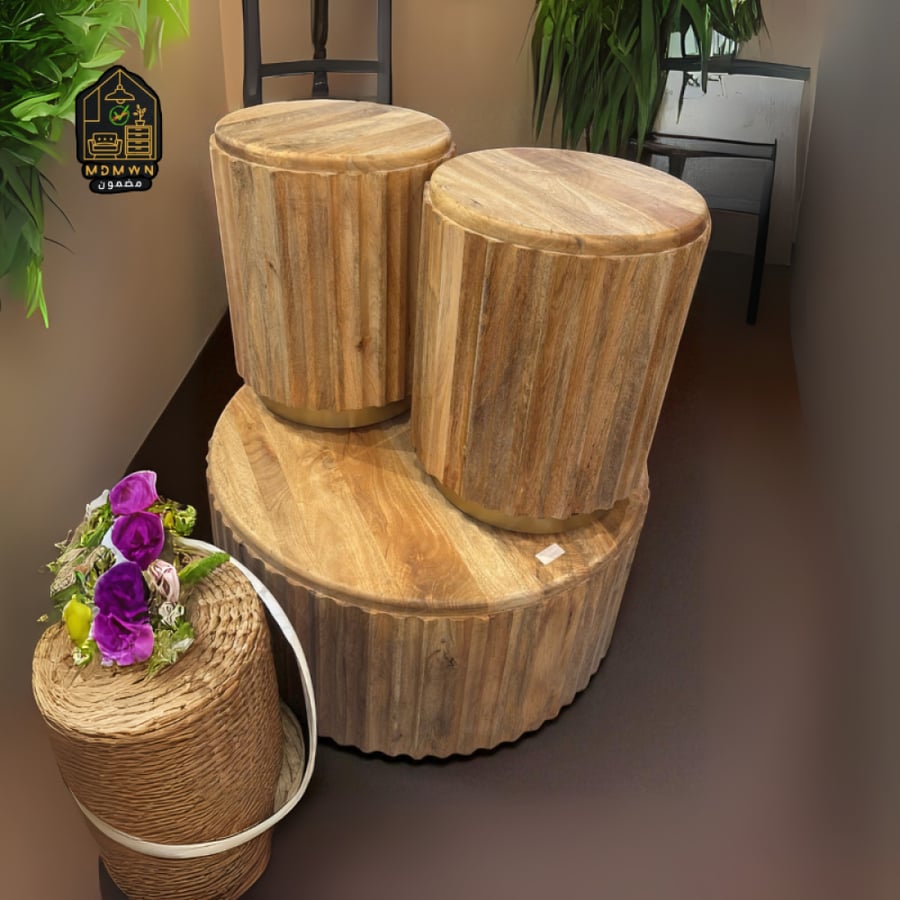 Natural rustic table set with slatted legs