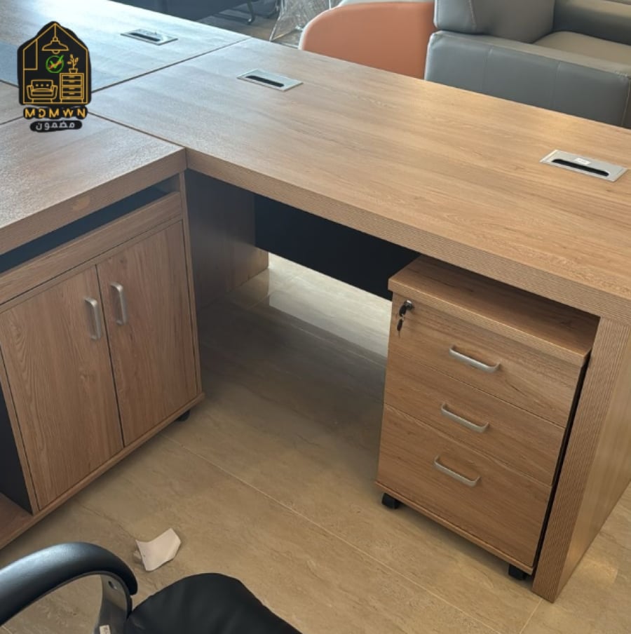 Modern office design in multiple sizes