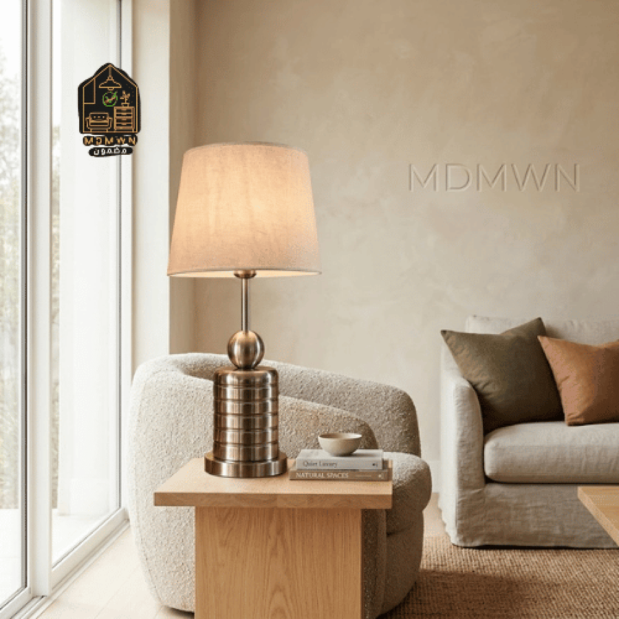 أباجورة طاولة بتصميم معدني عصري