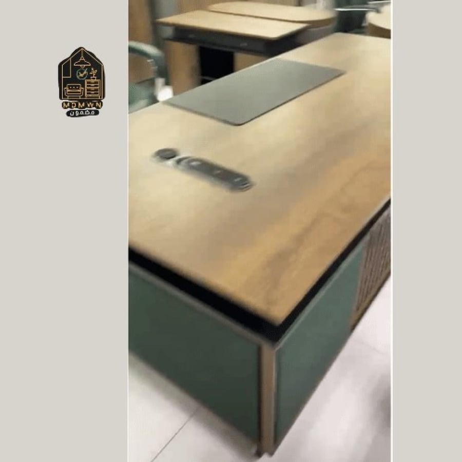 طقم مكتب مدير خشبي فخم بتصميم مودرن