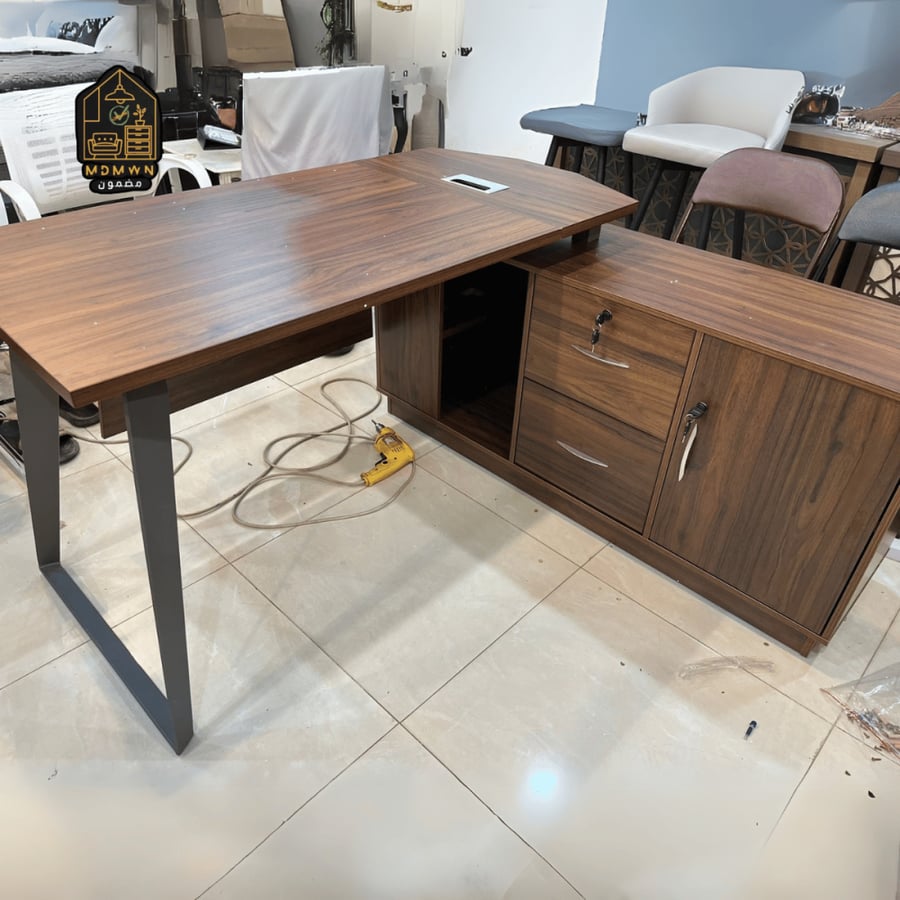 140cm Side Office Desk with Practical and Elegant Design