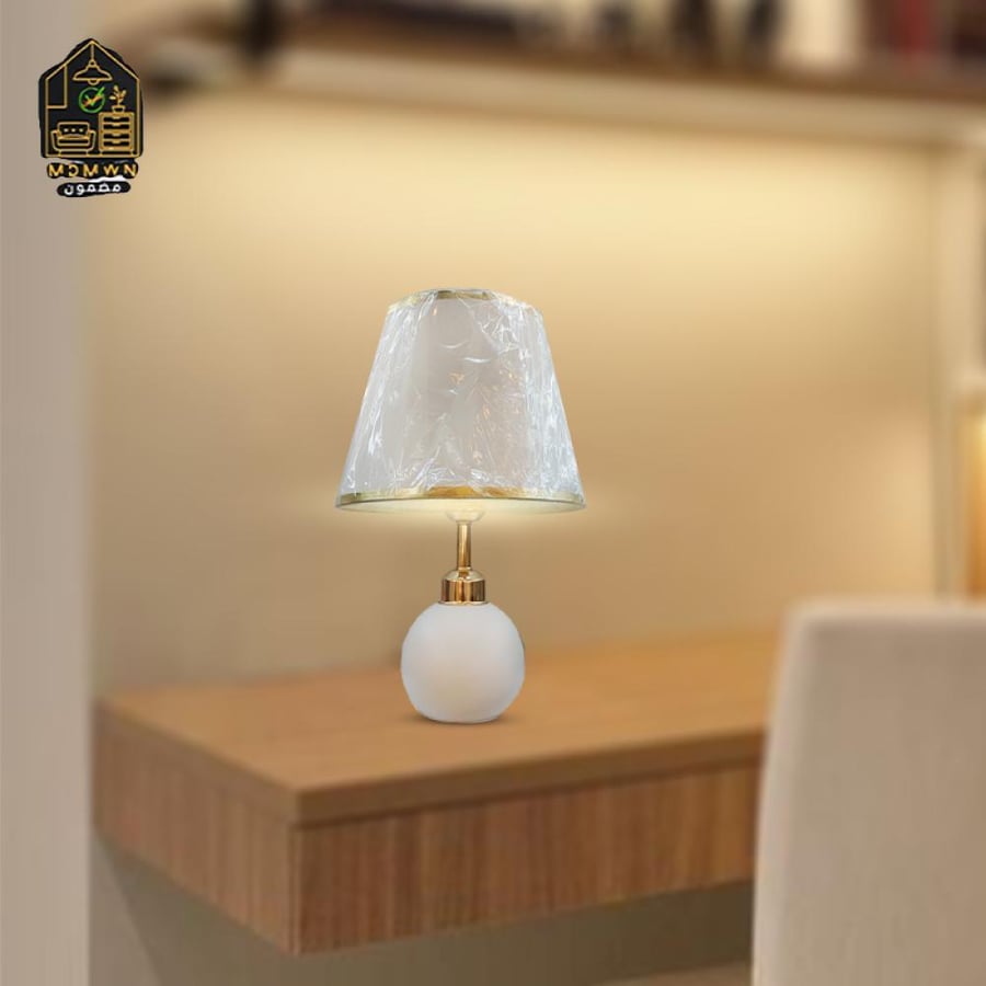 Classic desk lamp with spherical base