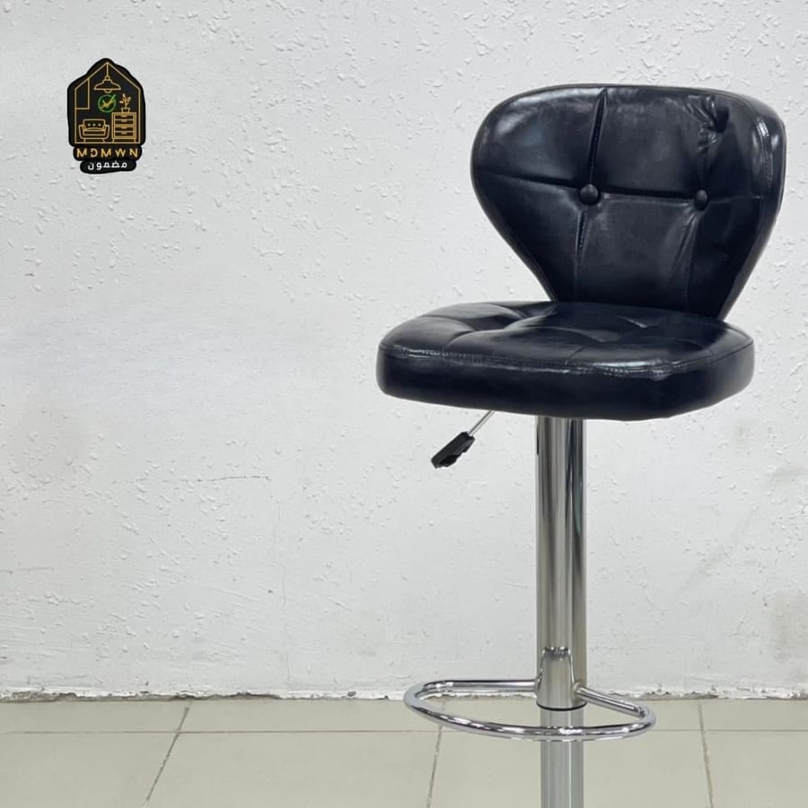 Leather button bar stool with glossy leather