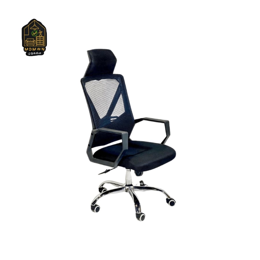 Comfortable mesh office chair with curved back