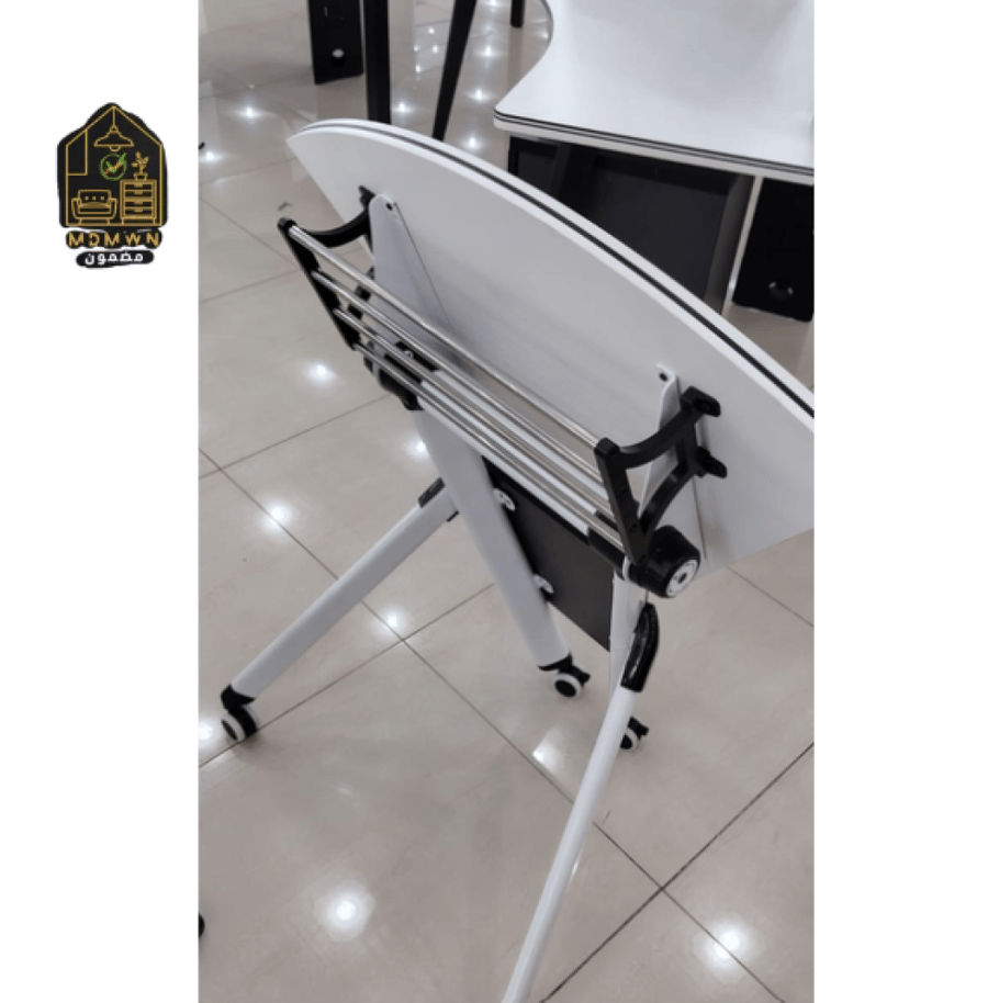 طاولة تدريب قابلة للطي  تصميم عصري وحديث يواكب احتياجات بيئات العمل والتعليم