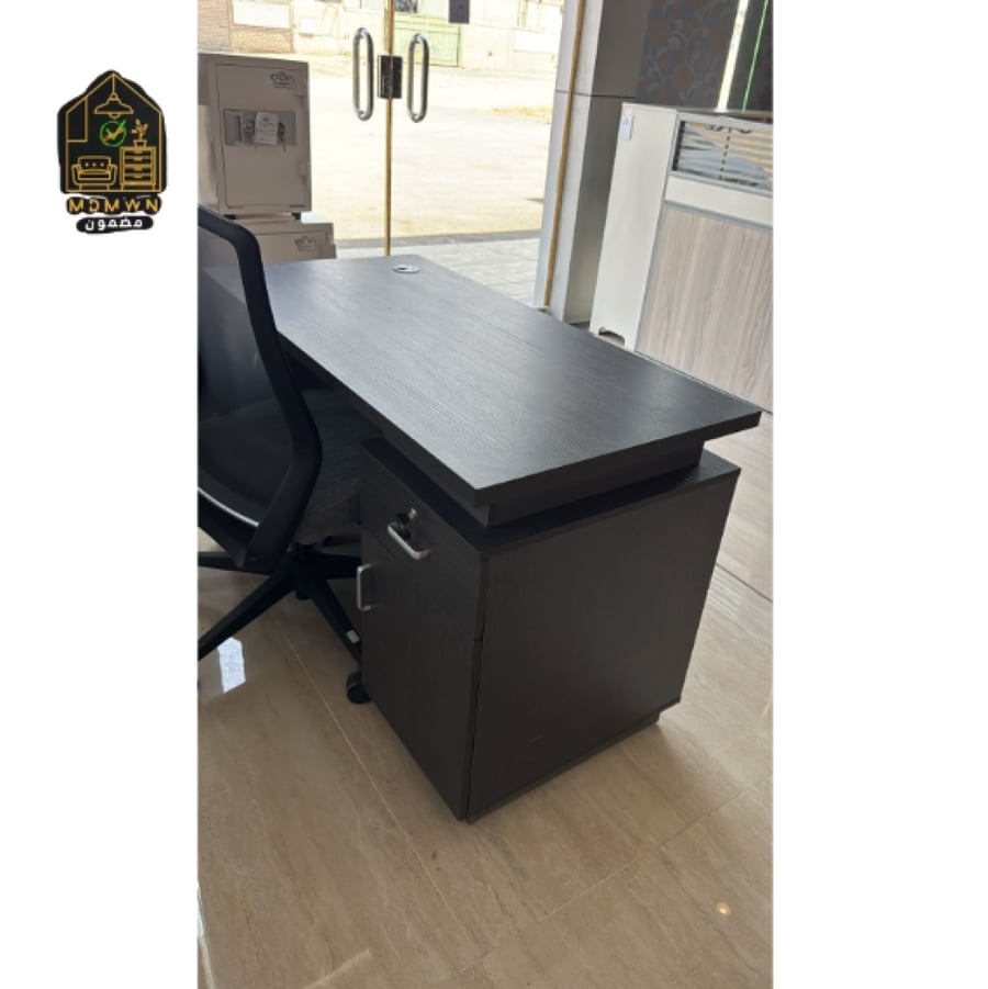 Integrated executive office with multiple options