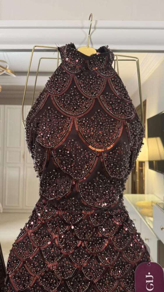 فستان ريش