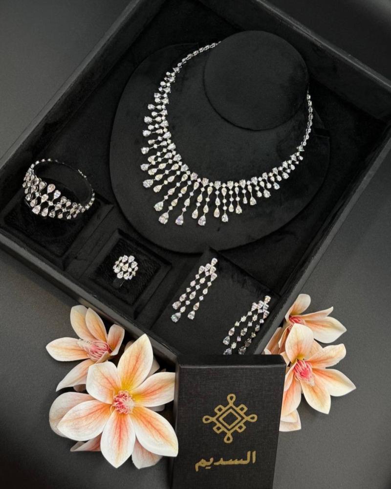 Diamond set