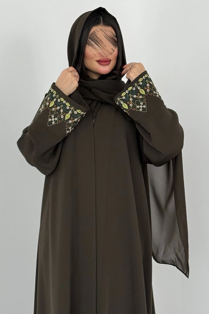 عباية الزيتي المطرزة نصف كلوش
