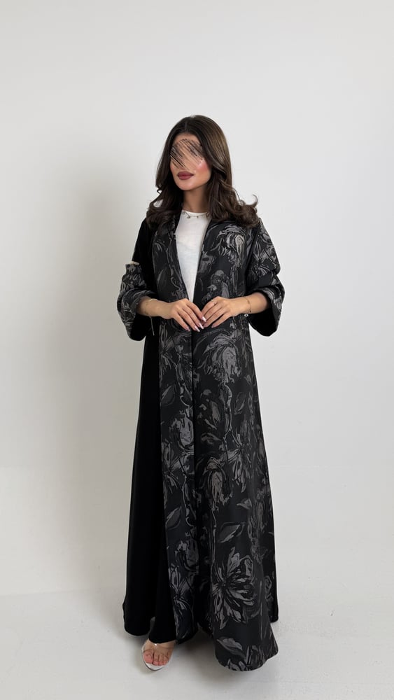 كريب أسود مع تفته جاكار كلوش