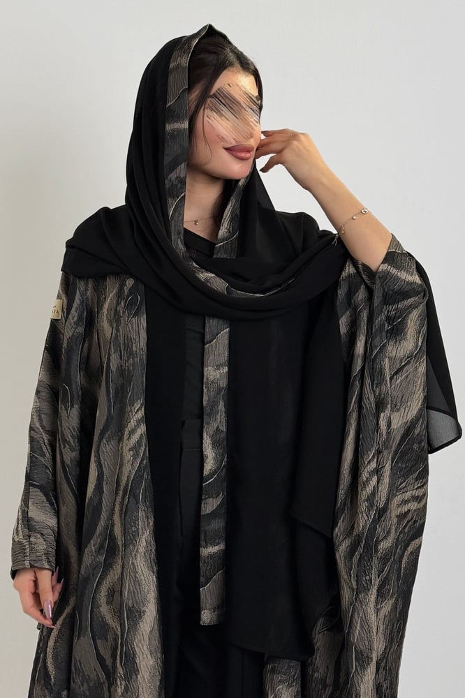 عباية الأجنحة نصف بشت