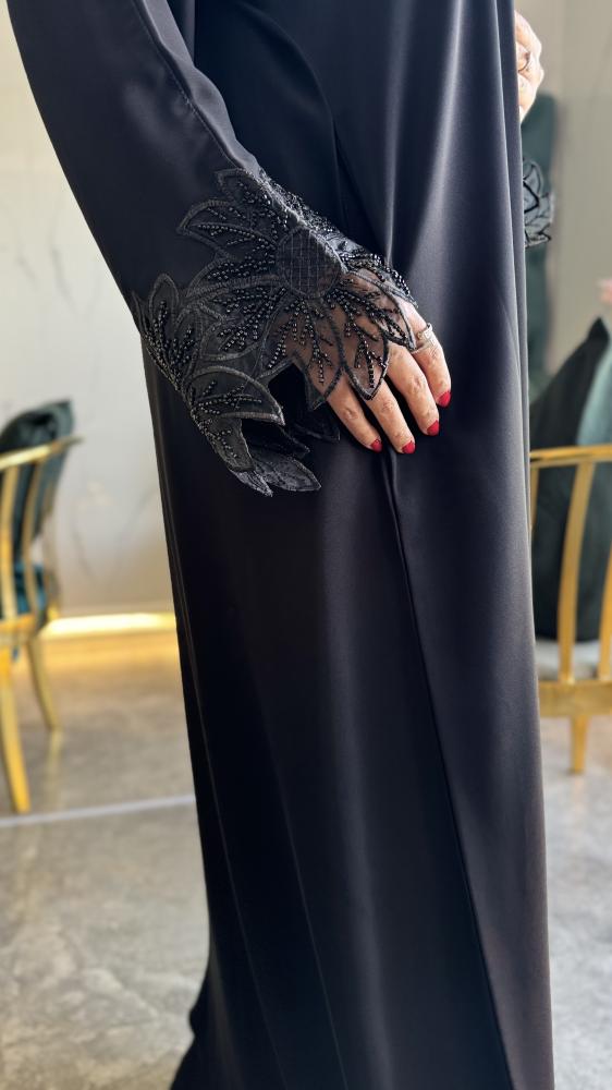 عباية(رقم ٢٩) أنيقة ب اكمام دانتيل