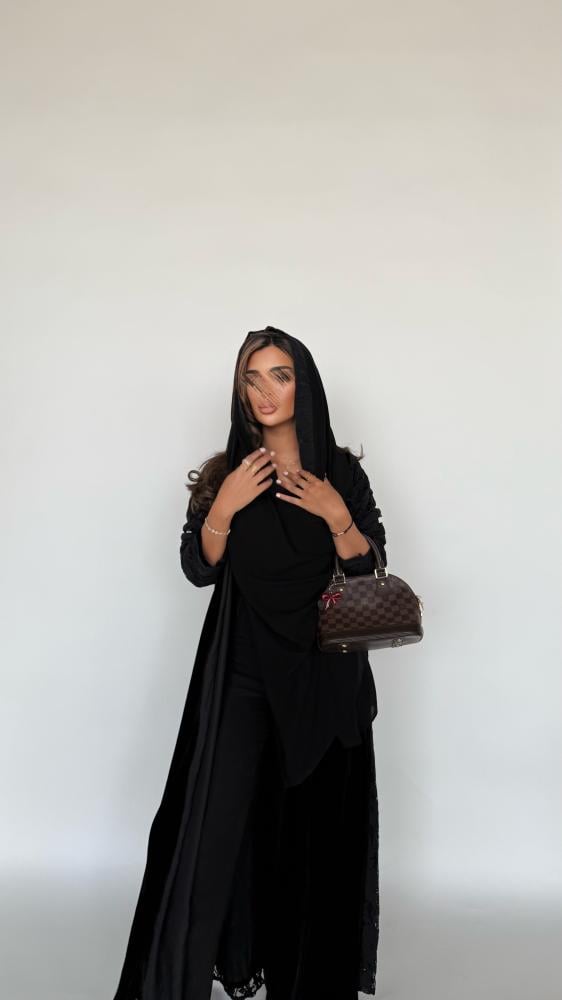 H24 دانتيل اسود