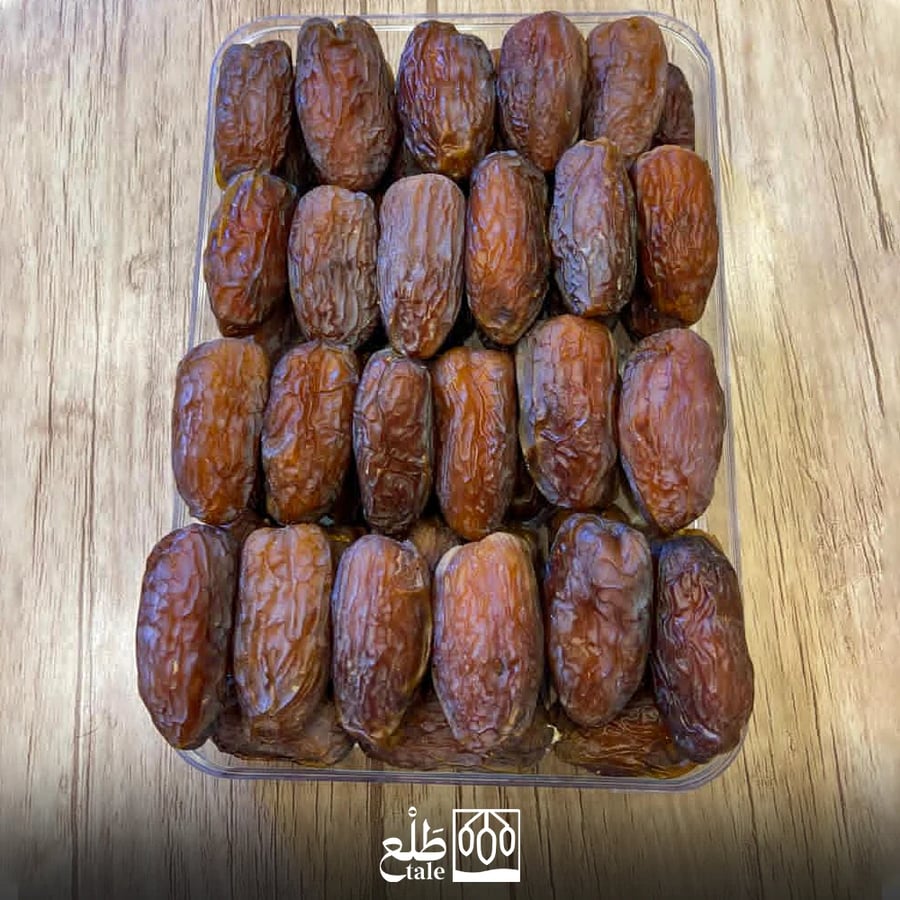 One kilogram of date molasses