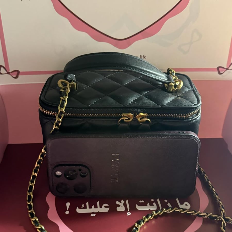 شانيل ميكب باق اسود