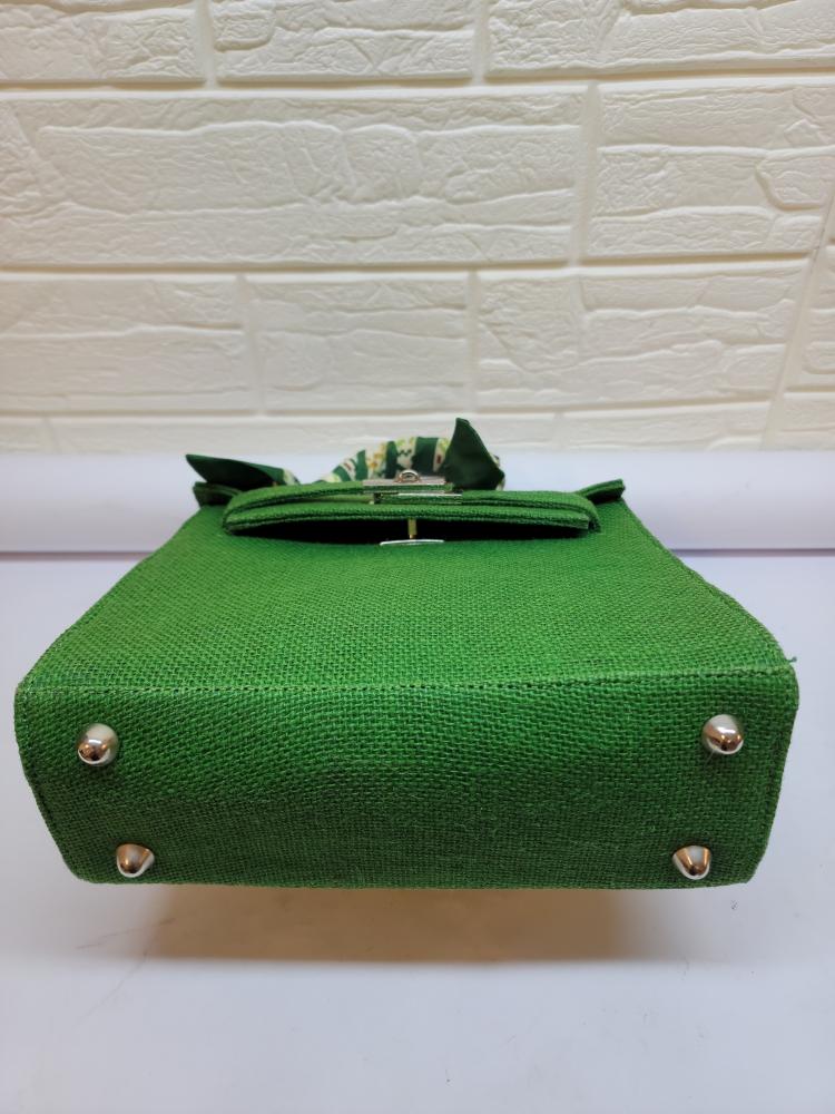 Mini Kelly bag similar to Hermès in green color