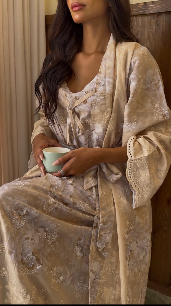 Ivory Whisper Set طقم كامل
