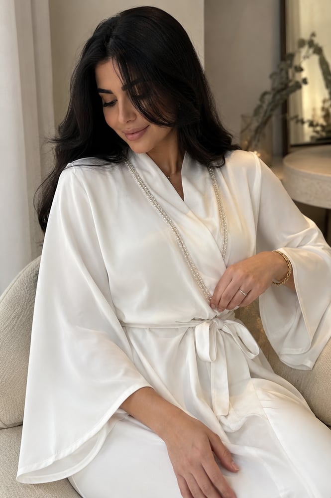 روب عروس بالكريستال
