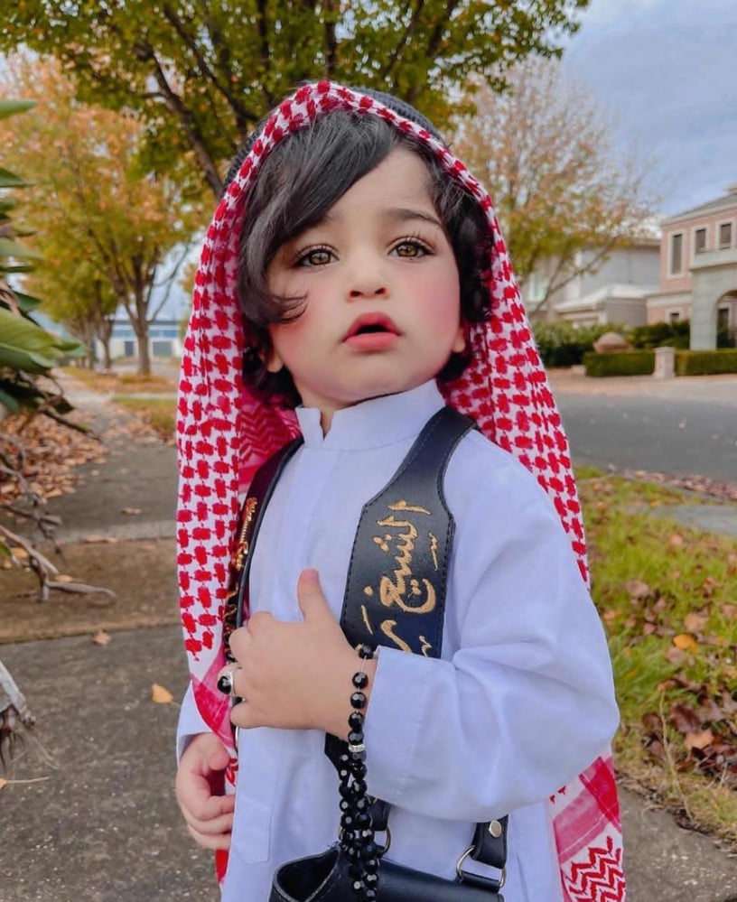 مجند اطفال بالاسم اسود
