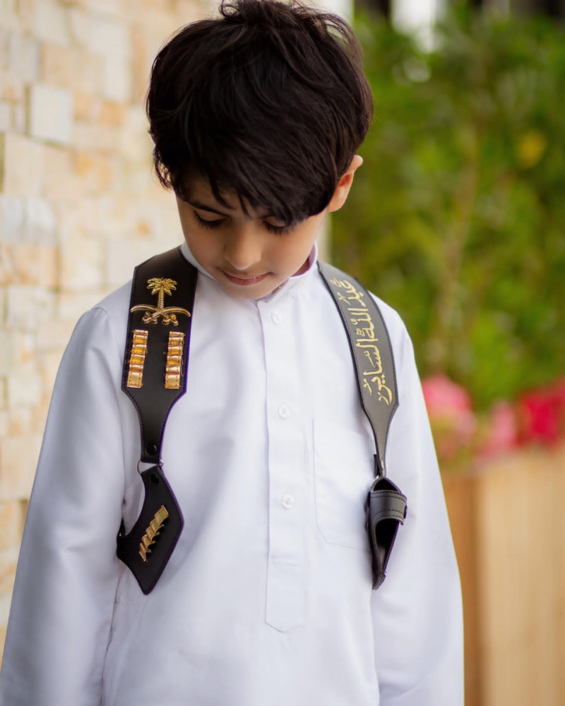 مجند اطفال بالاسم اسود