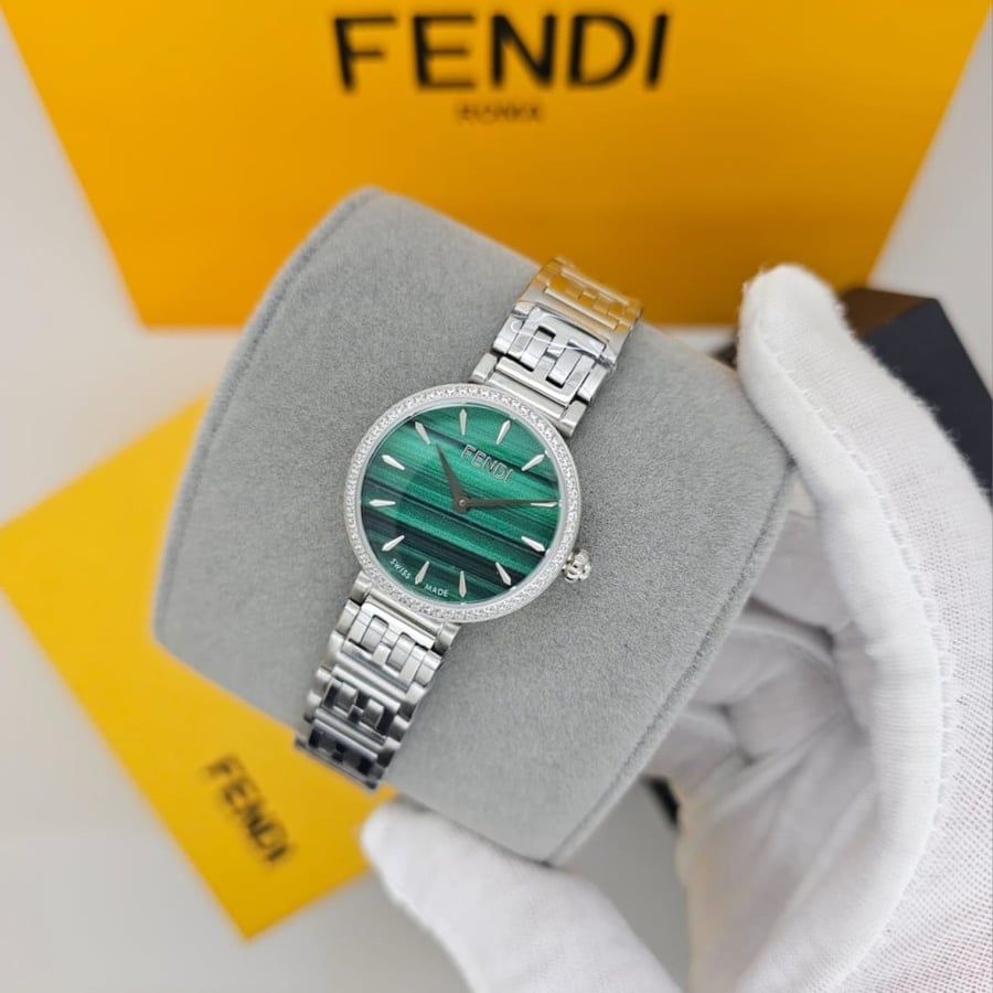 ساعة فندي FENDI نسائي