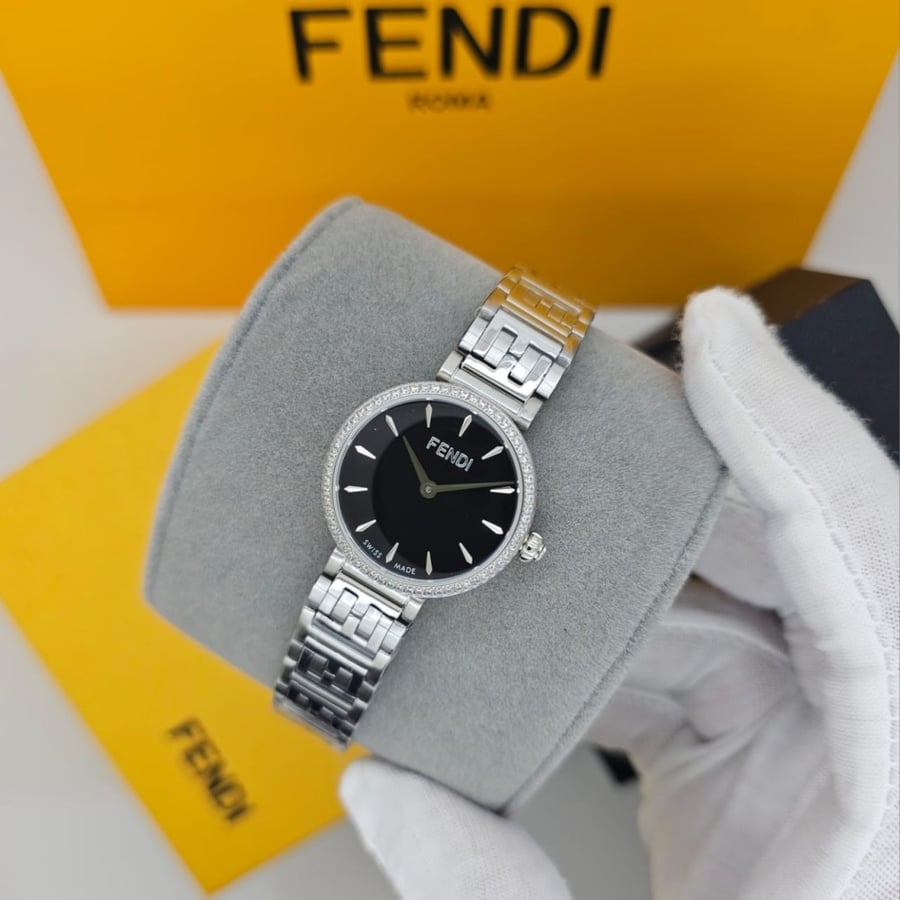 ساعة فندي FENDI نسائي