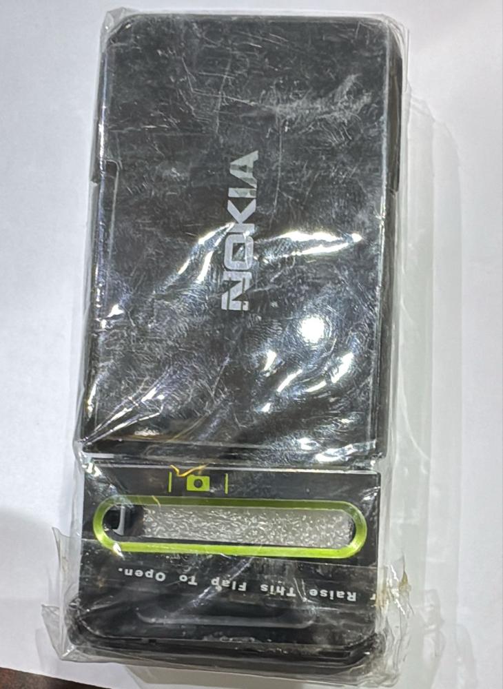 جوال نوكيا Nokia 3230 الزمن الجميل يعود: طقم أغطية Nokia 3230 الأصلي (مخزن نادر)