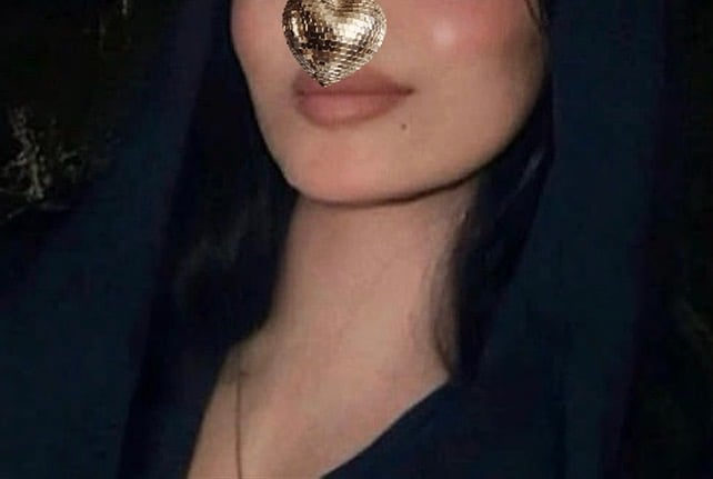 A***** M