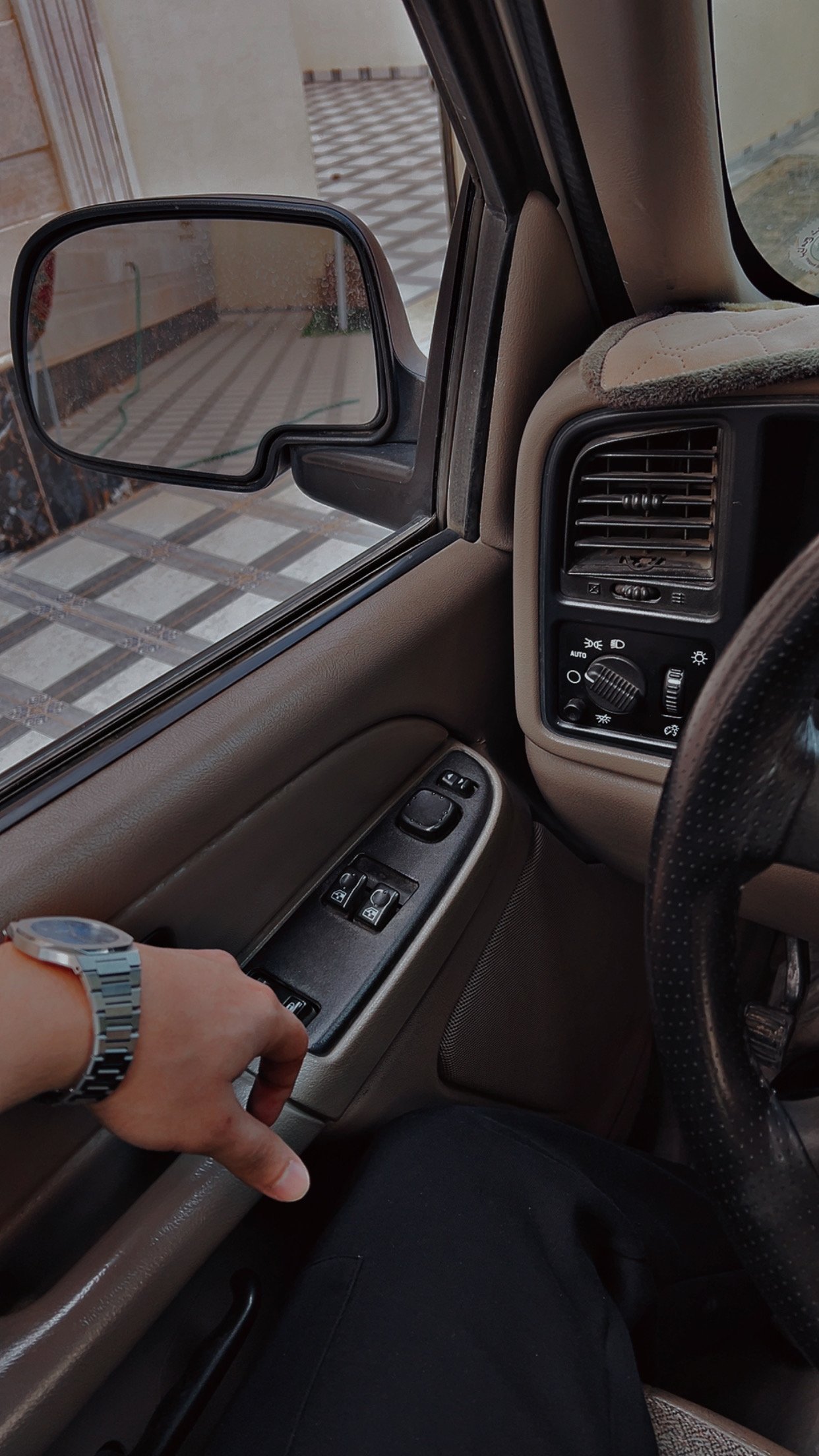 ناصر العنزي