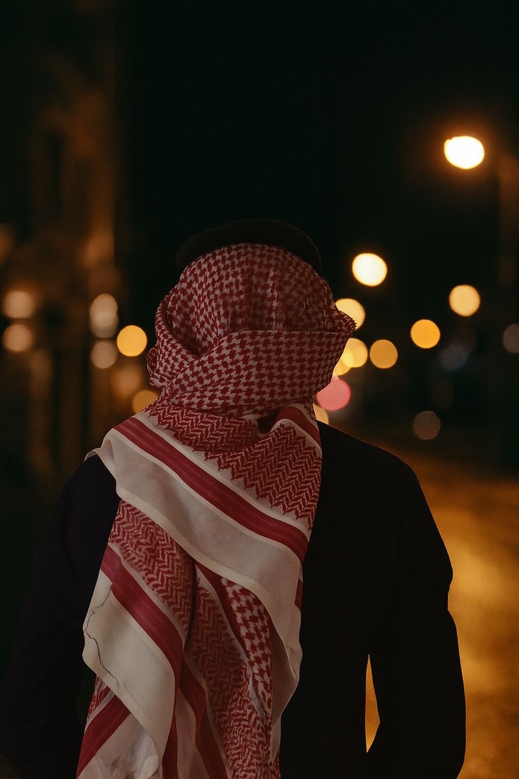 الاديب حاتم المنصور