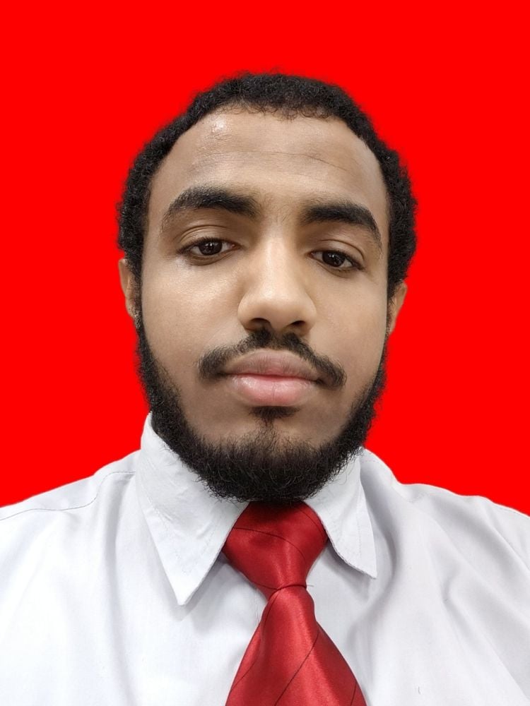 علي خلوفي