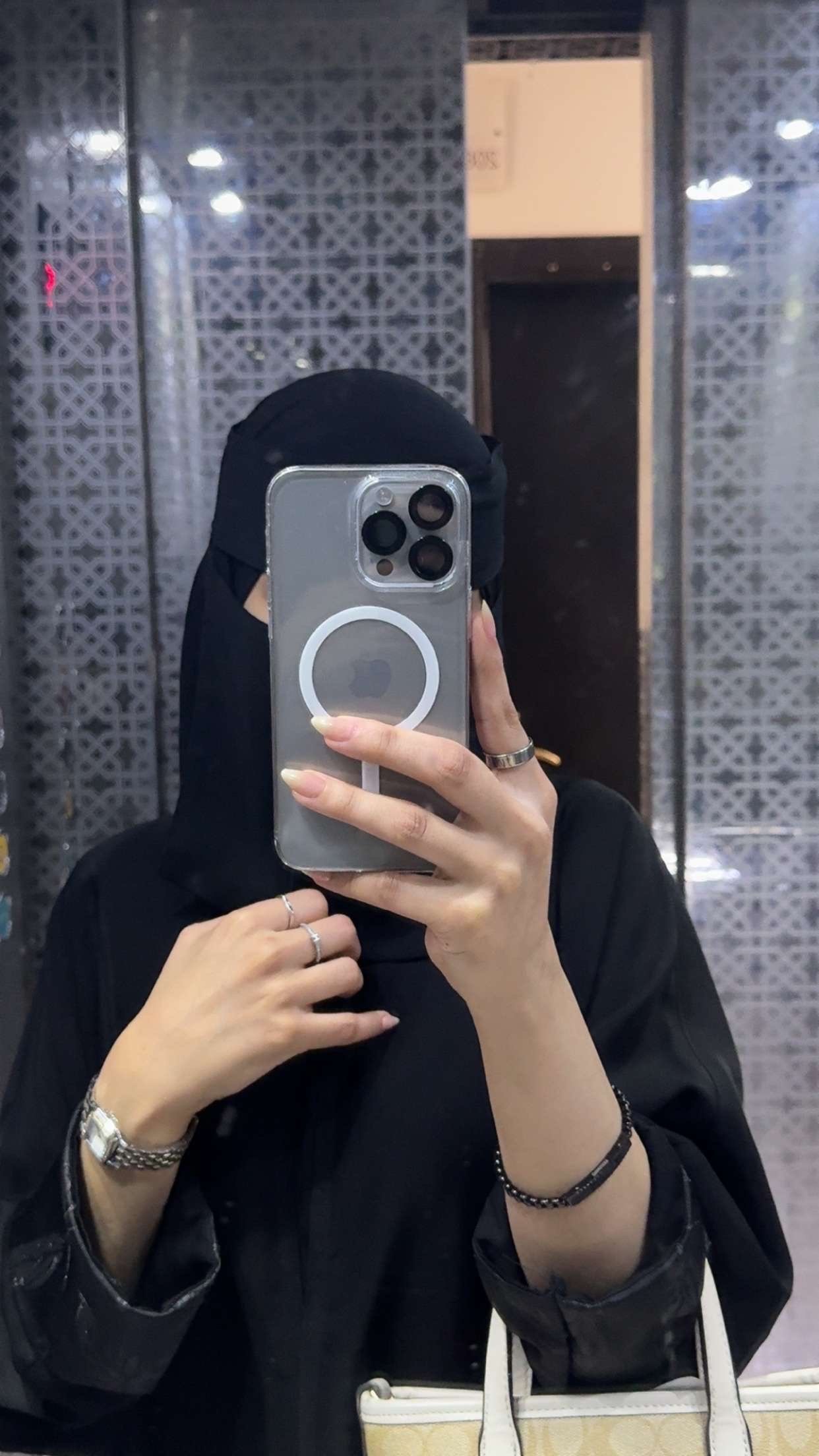 حنان عقيل الشمري