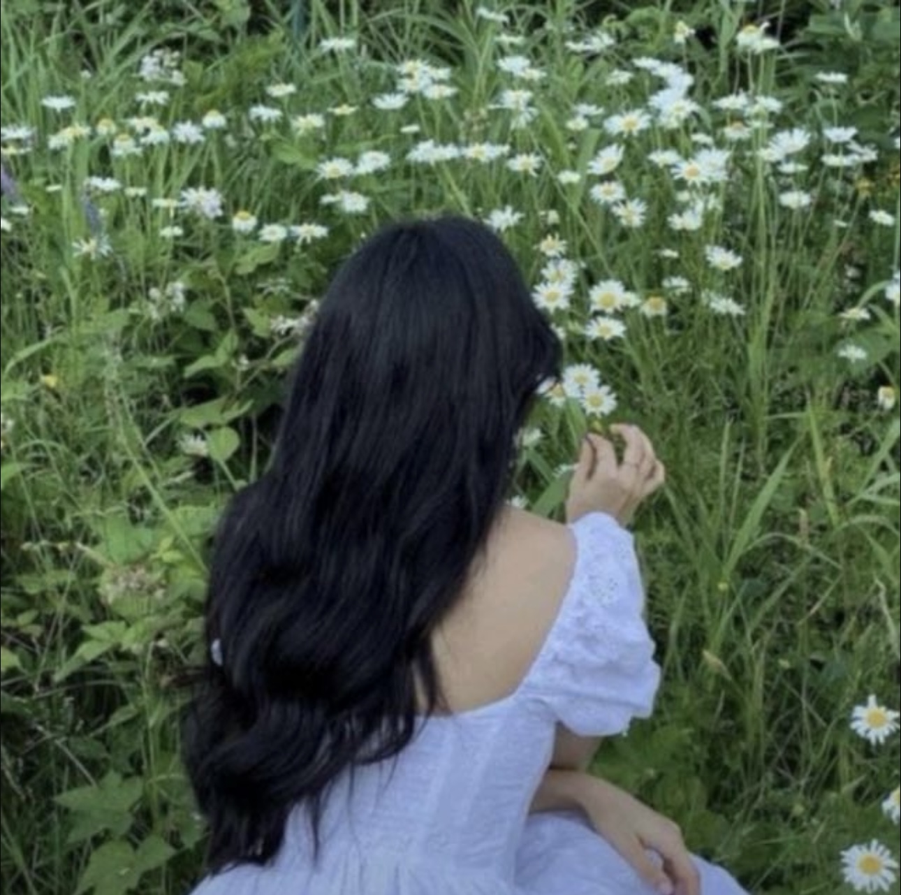 خلود العنزي