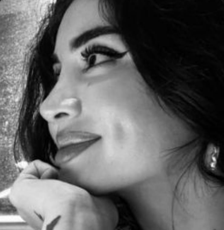 انوار العنزي