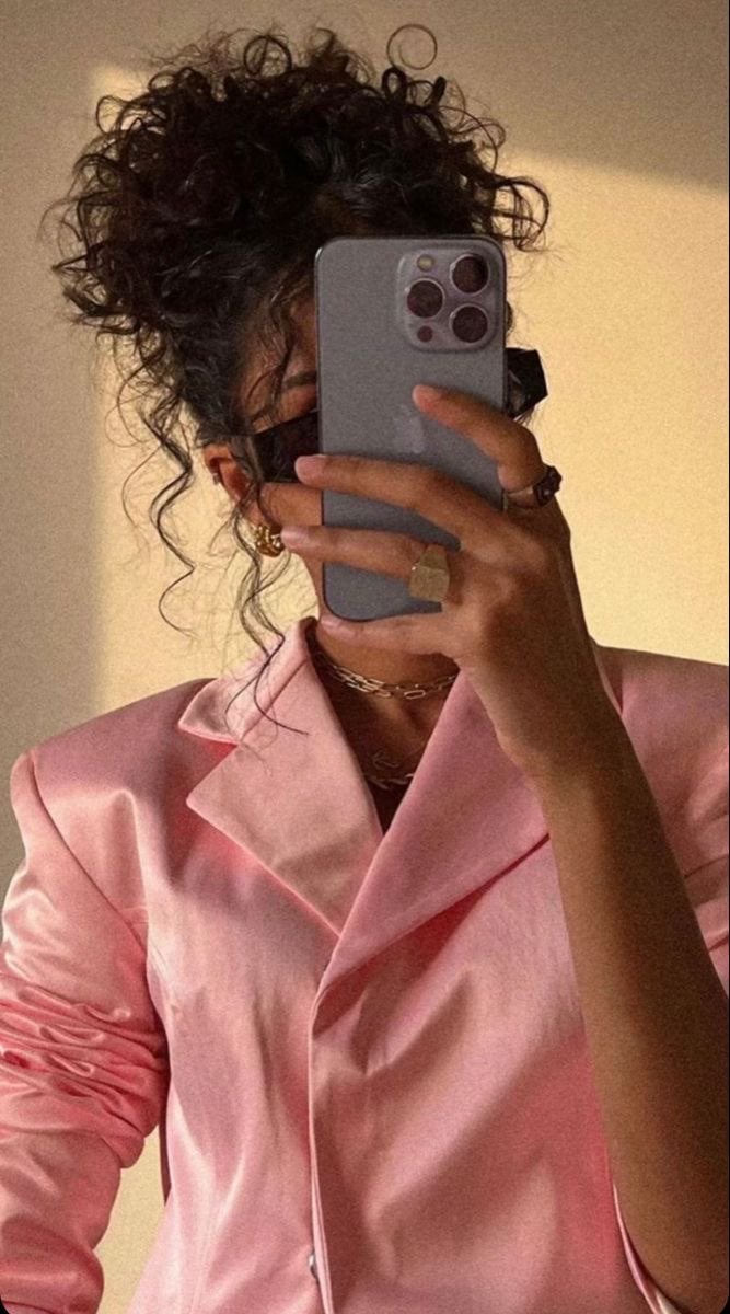 خلود البيشي