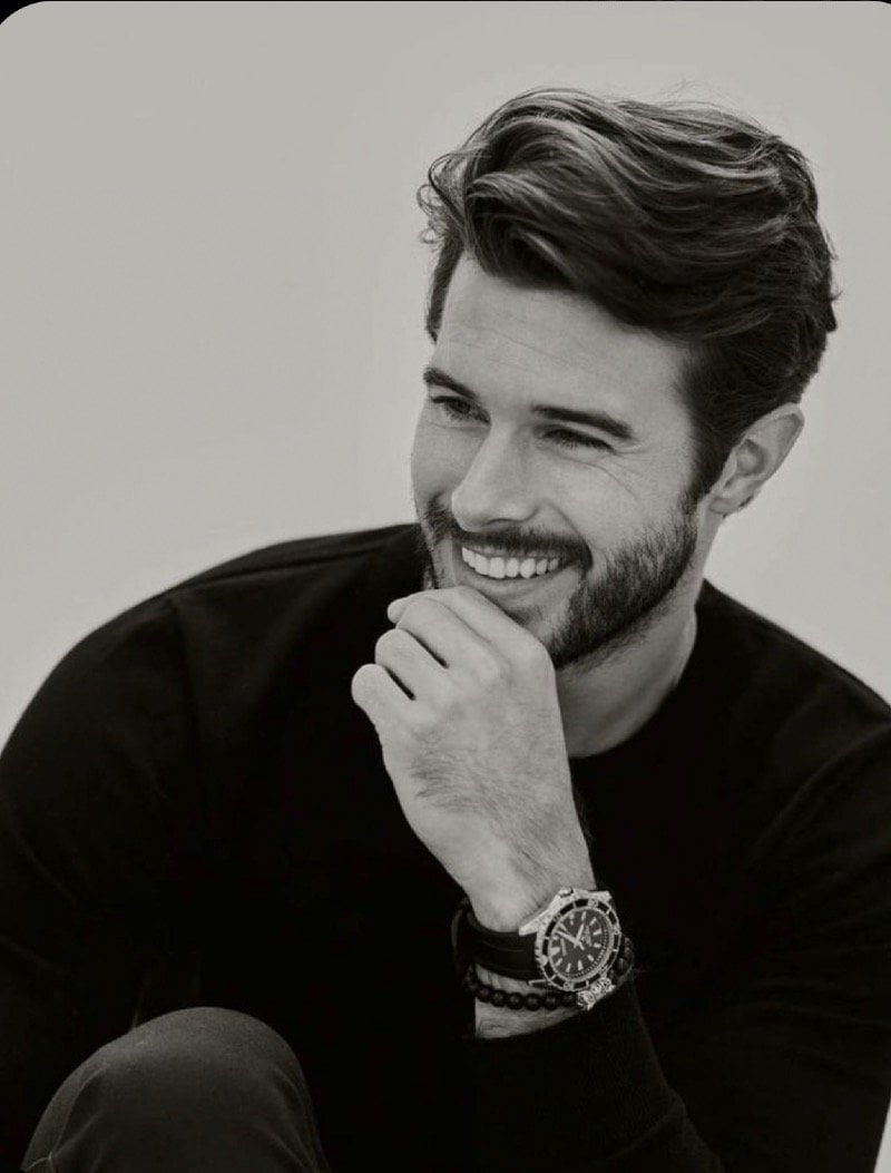 علي نهاري