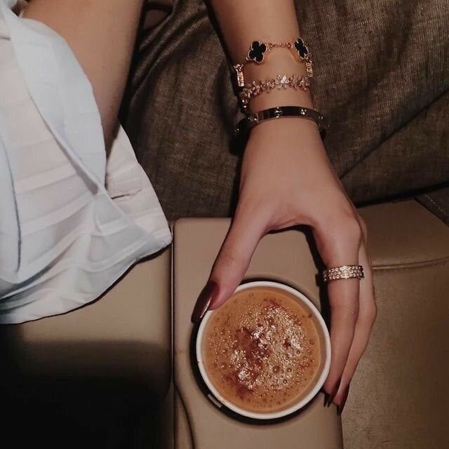 منال العمودي