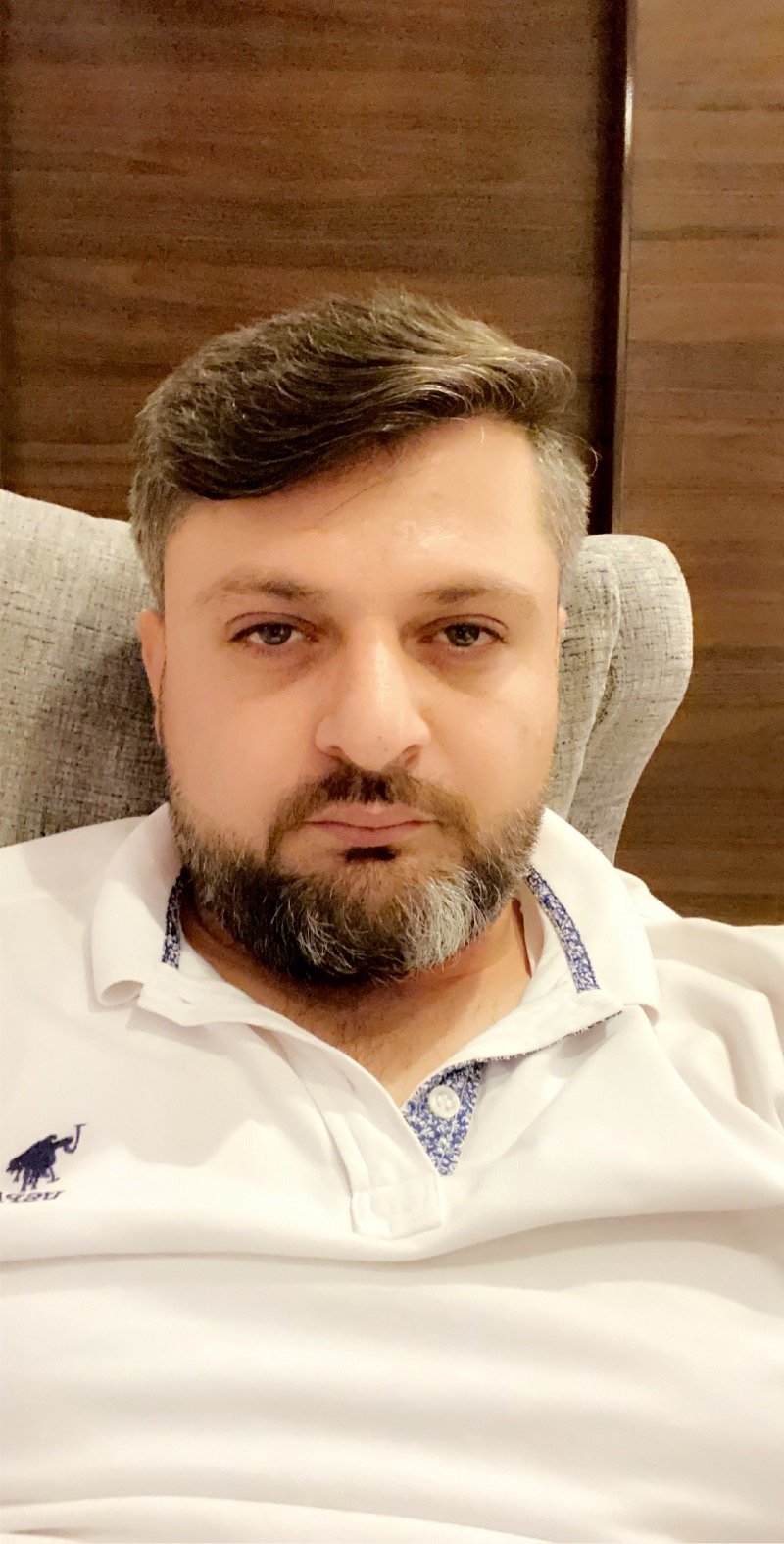 عزام الرحال