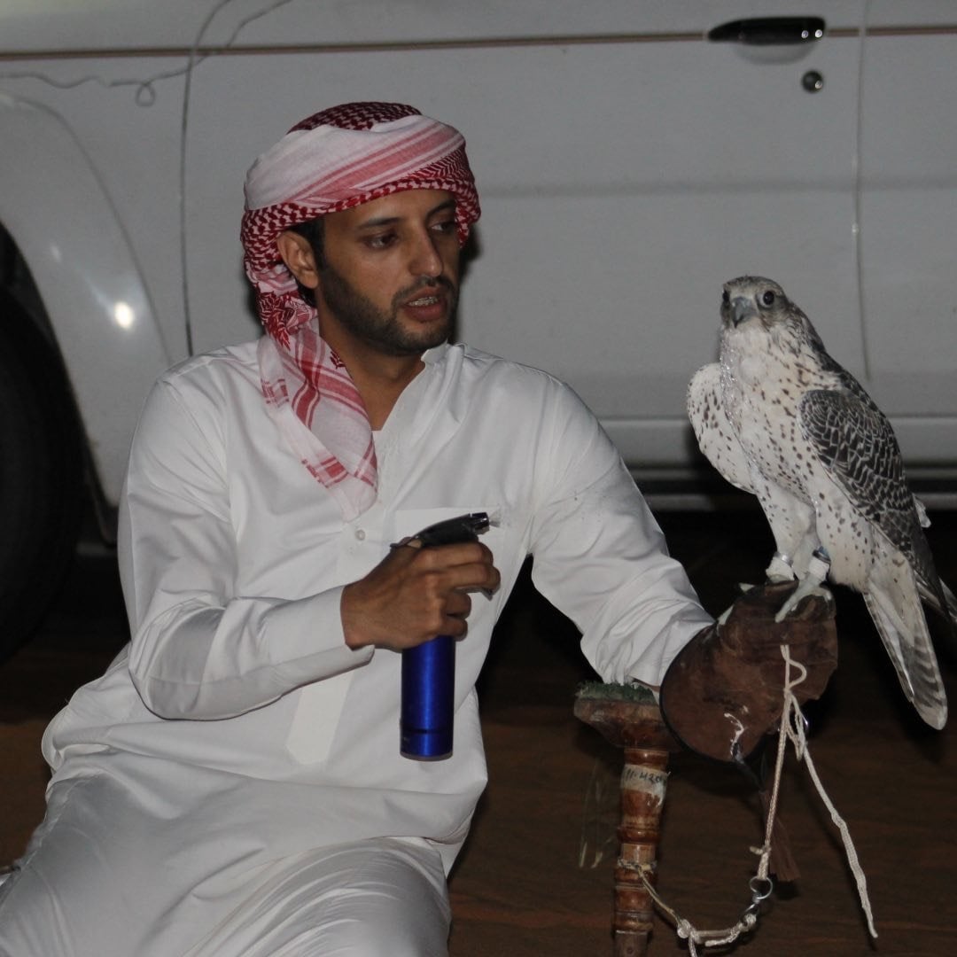 عبدالعزبز 