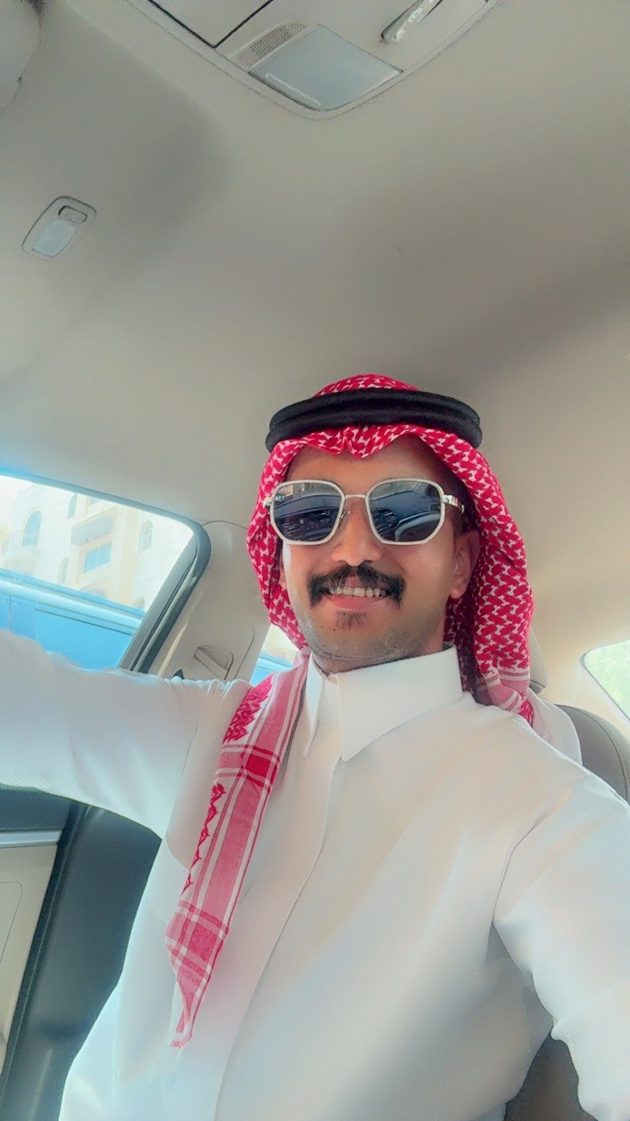 سلطان العنزي