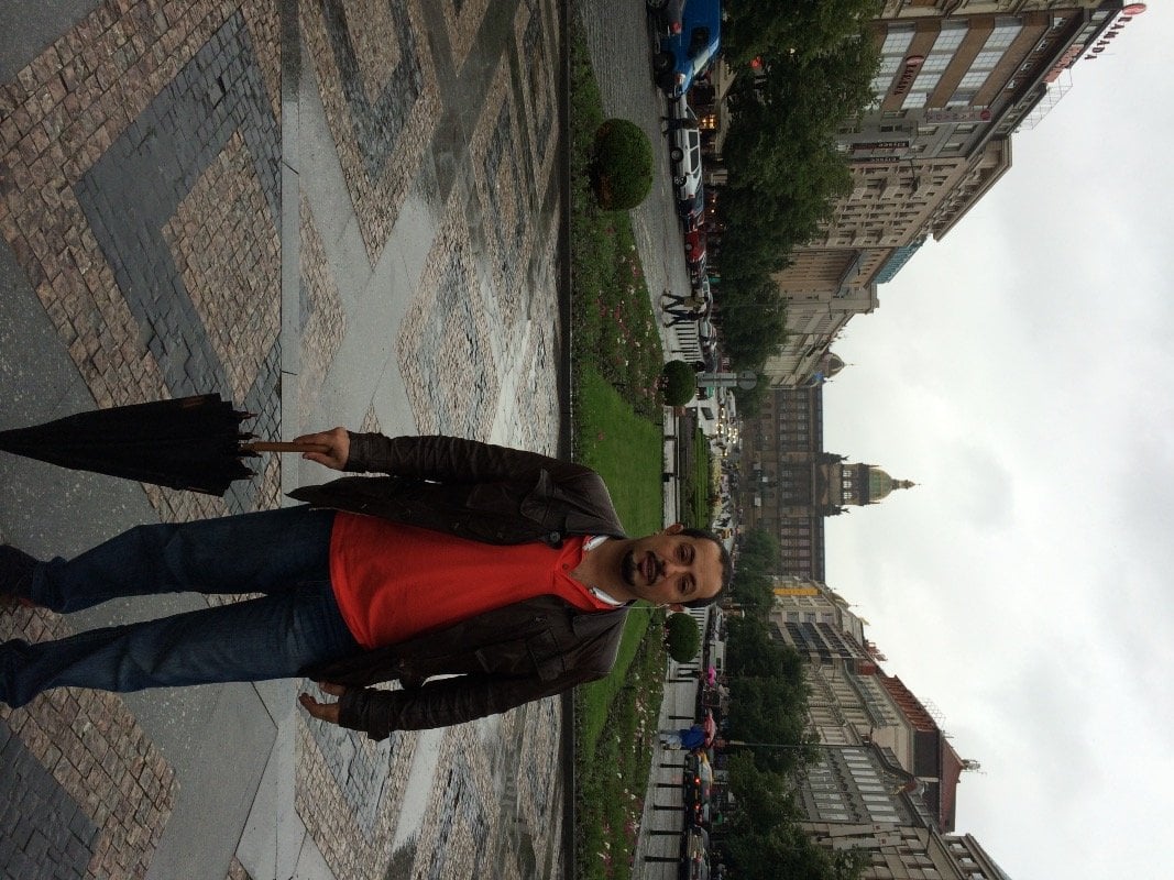 نادر المهيزع