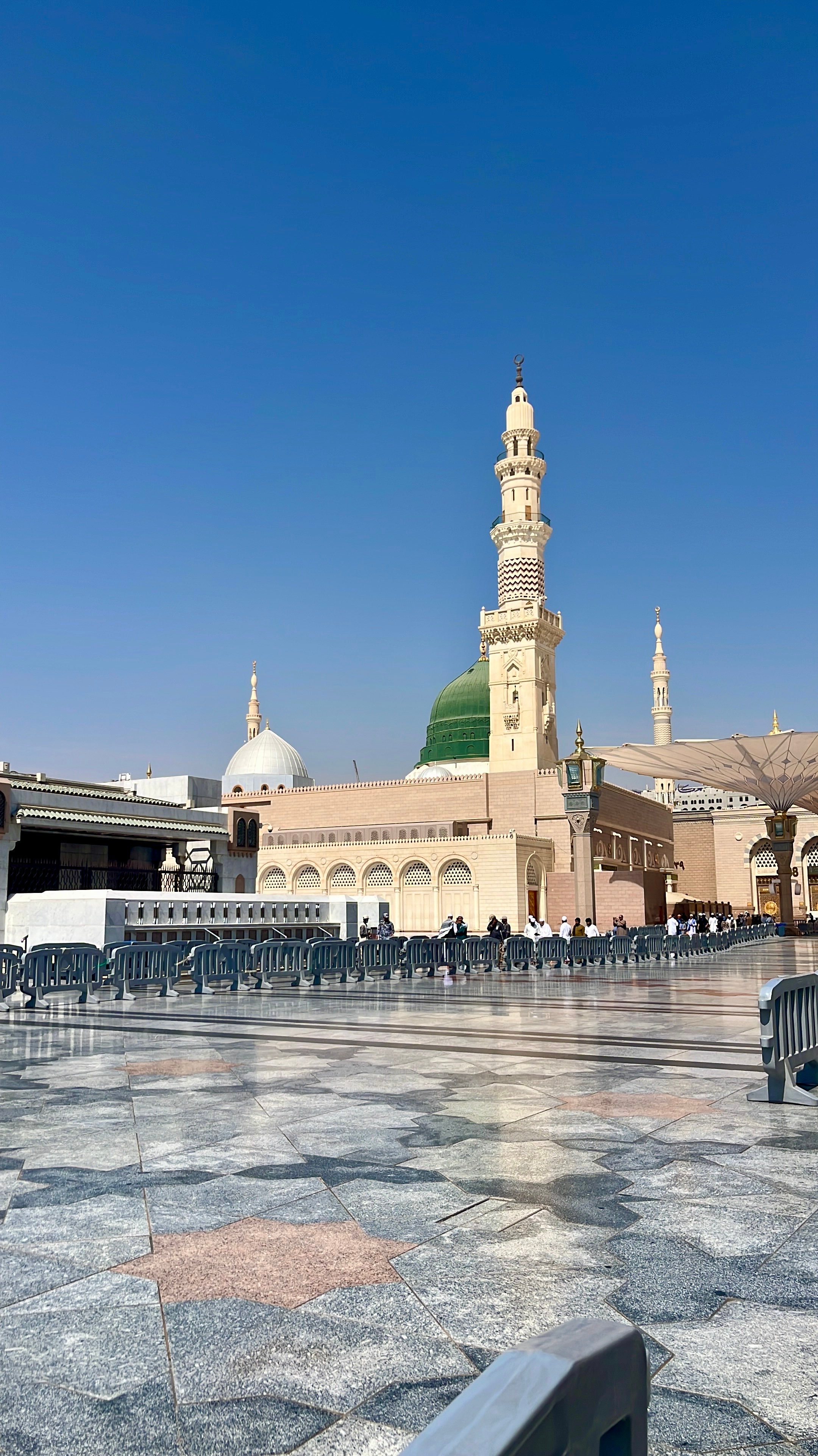 ايمن العوضي