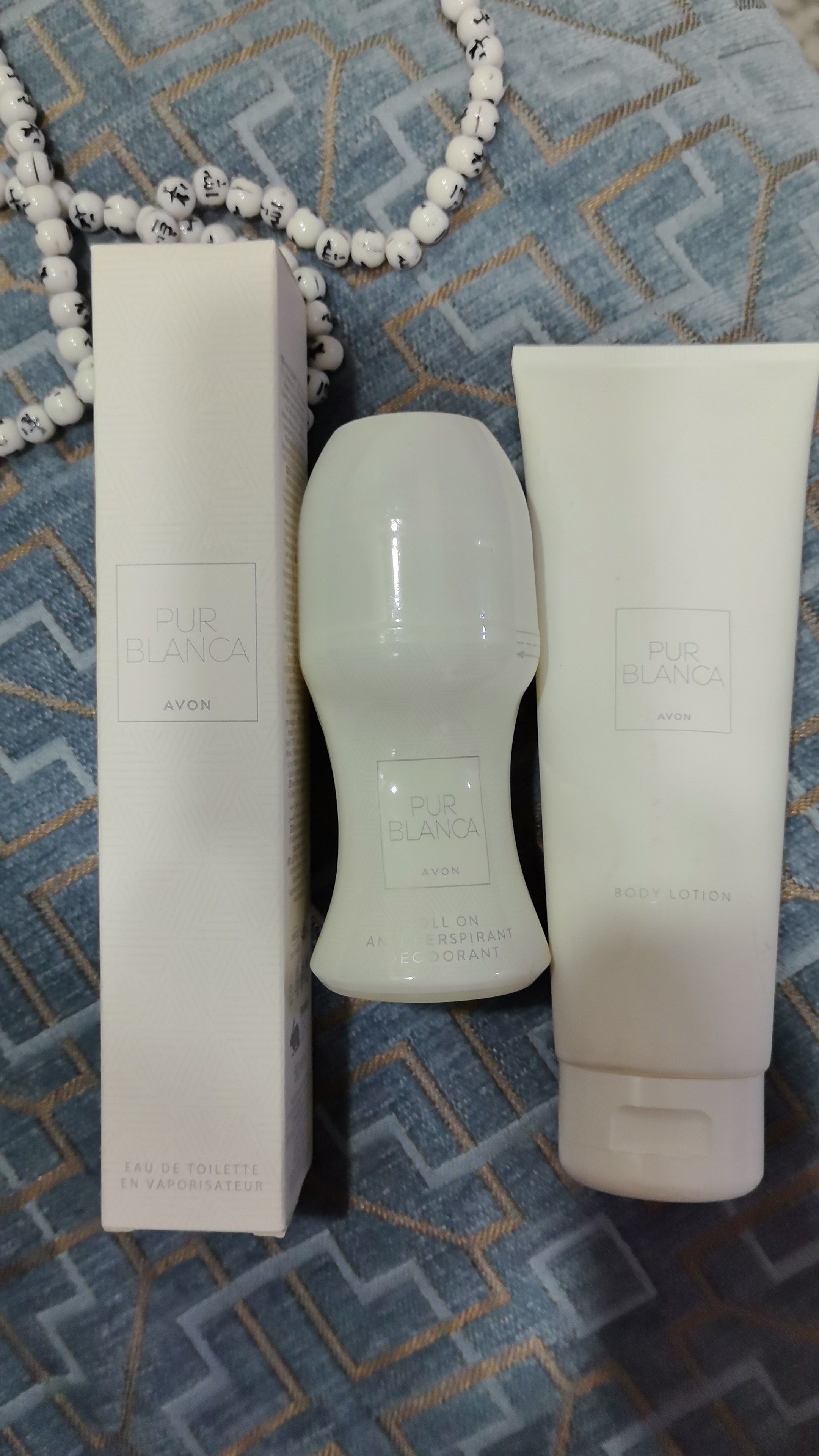 ماجدة عبدالله