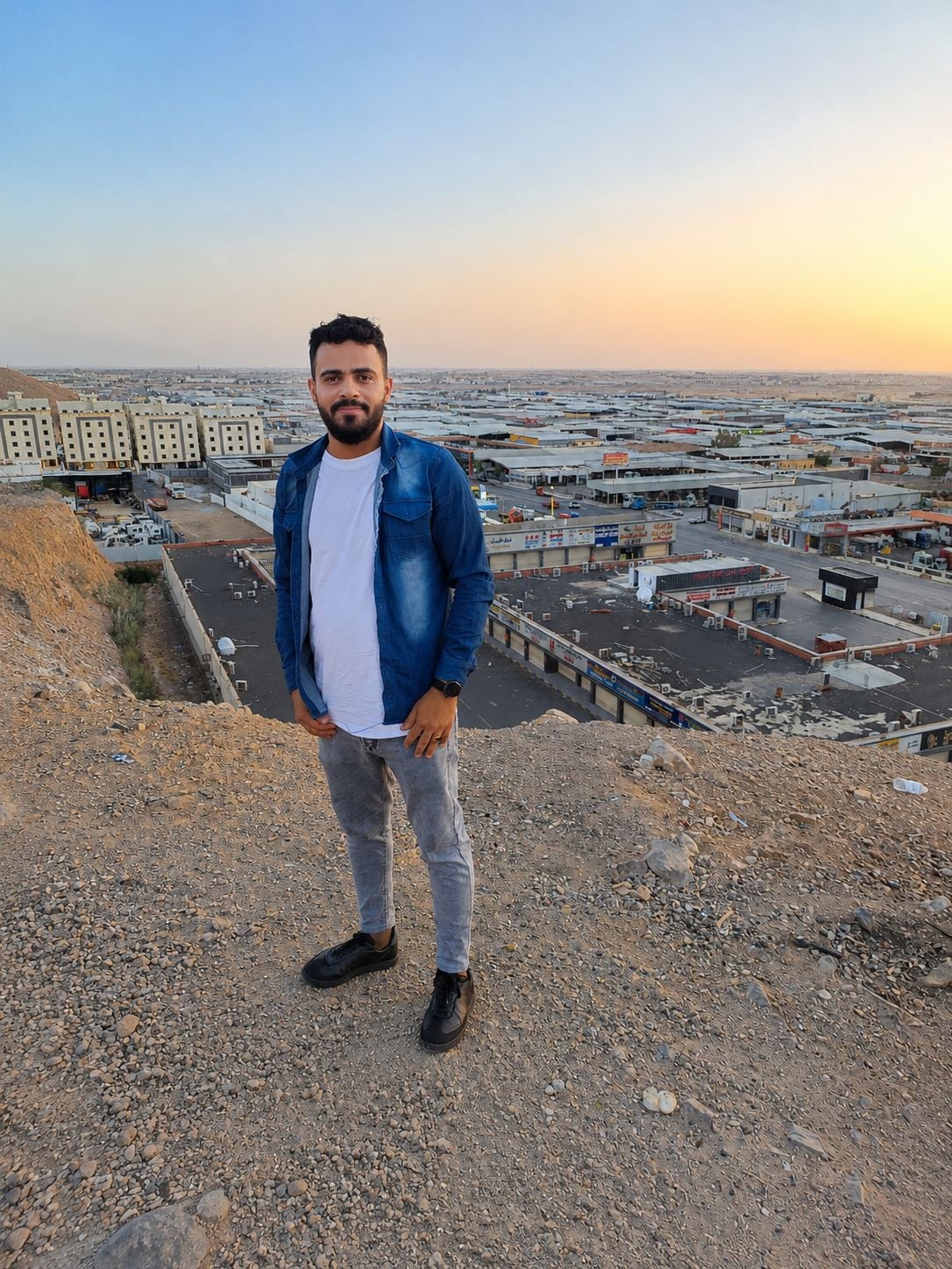 عبدالجليل عوض الشميري