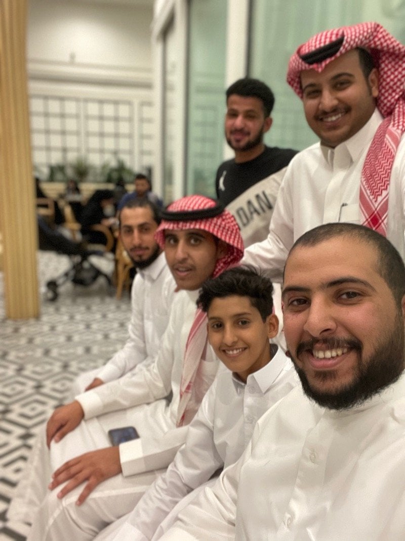 يوسف العنزي