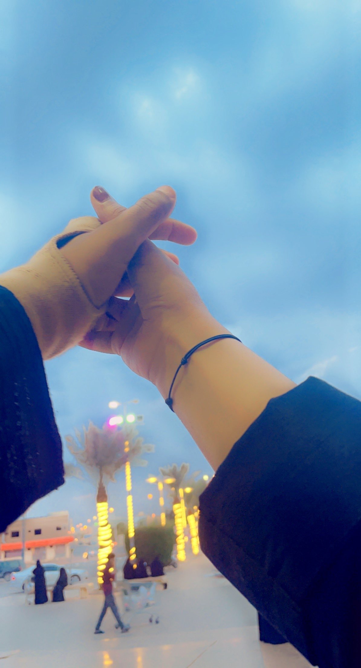 فاطمه العنزي