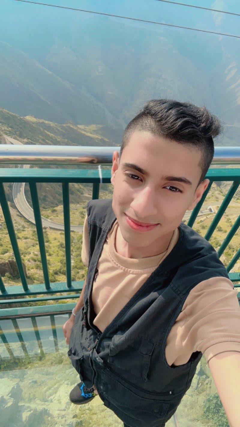 حسن ال ناصر