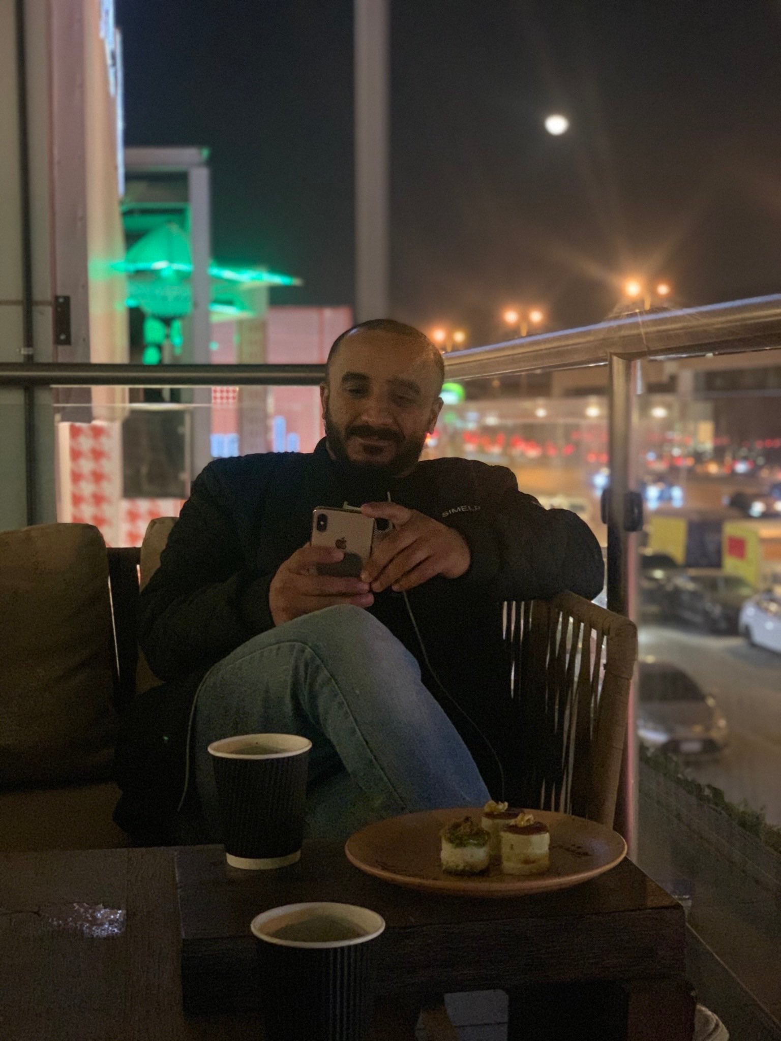 Mo7a28 .